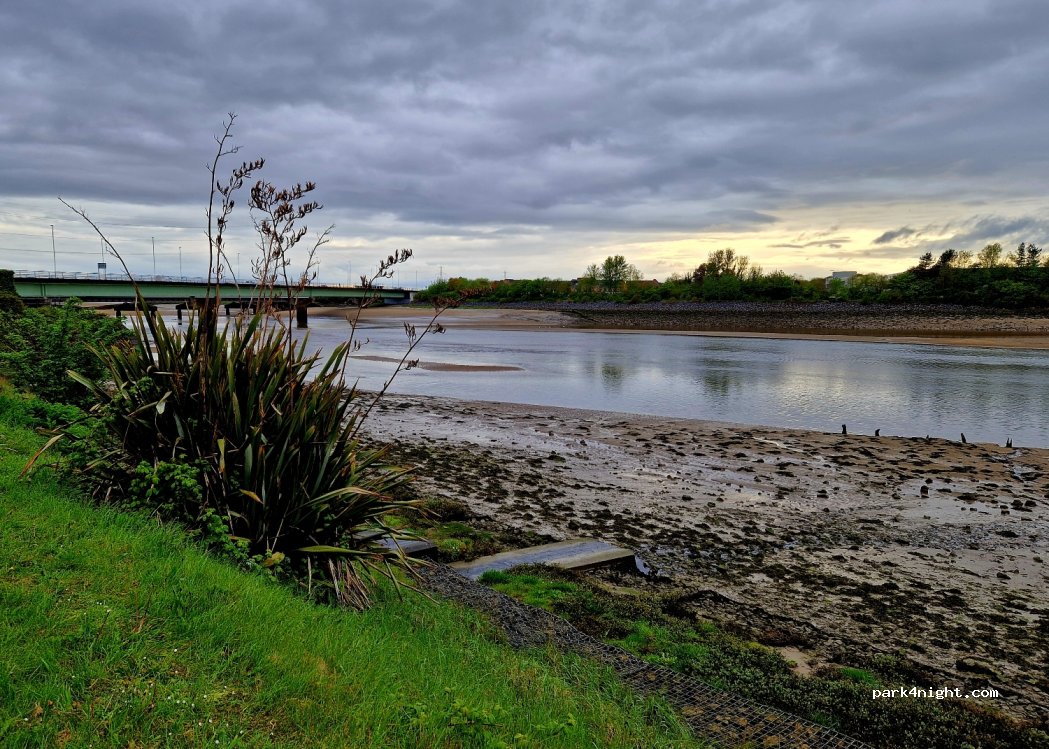 (SA4 6TA) Loughor - 3 Gwynfe Road — foto 4