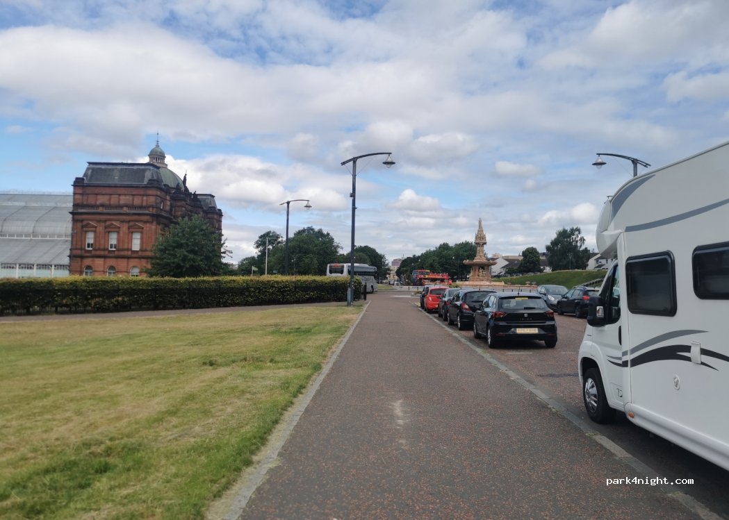 (G40 1AZ) Glasgow - Templeton Street — foto