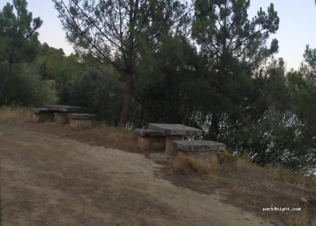 (10868) Hernán-Pérez - Unnamed Road — foto