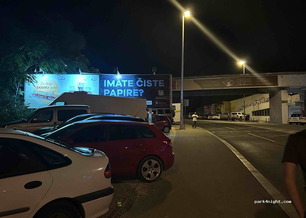 (21000) Split - 1 Ulica Matice hrvatske — foto 2