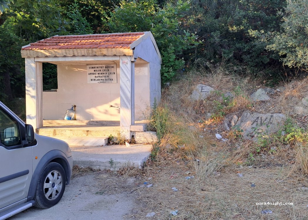 (10500) Erdek - Unnamed Road — foto