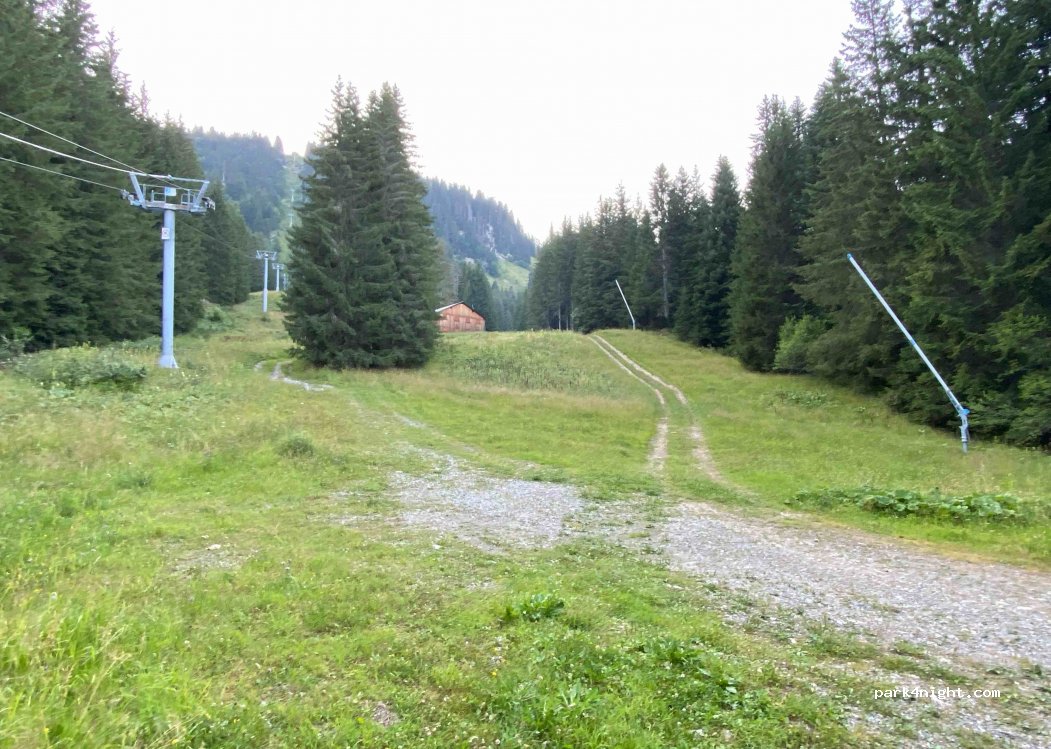(74440) Taninges - Chemin Rural dit des Ouillards — foto