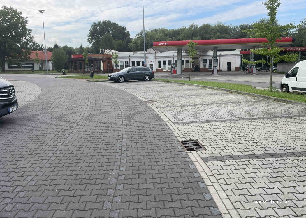 (32-020) Wieliczka - Unnamed Road — foto 2