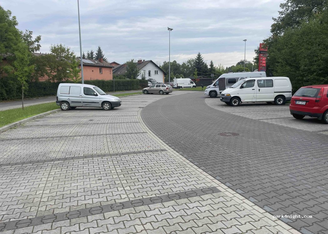 (32-020) Wieliczka - Unnamed Road — foto 3
