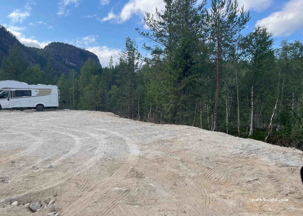 (3855) Treungen - Unnamed Road — foto