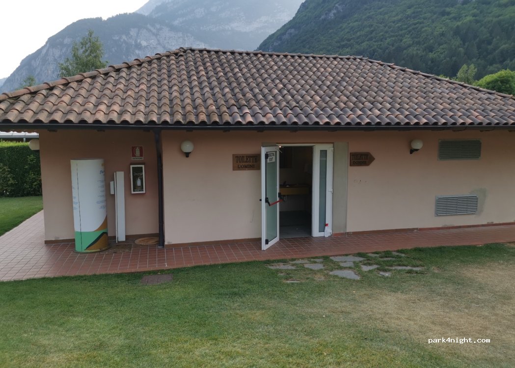 (38018) Molveno - 25 Via Lungo Lago — foto