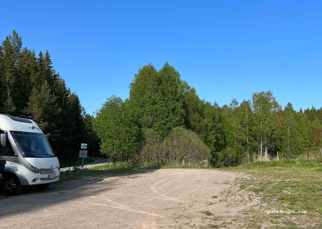(670 10) Töcksfors - Unnamed Road — foto