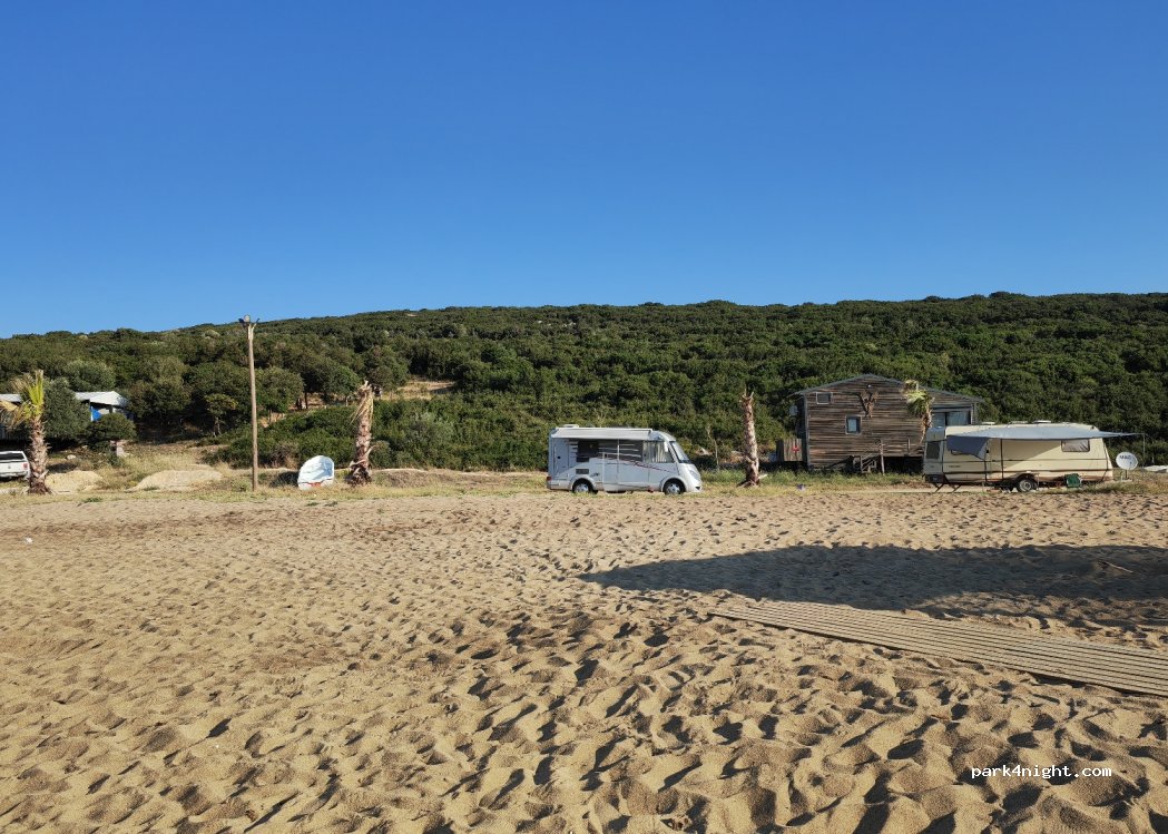 Uzunkum Beach — foto 2
