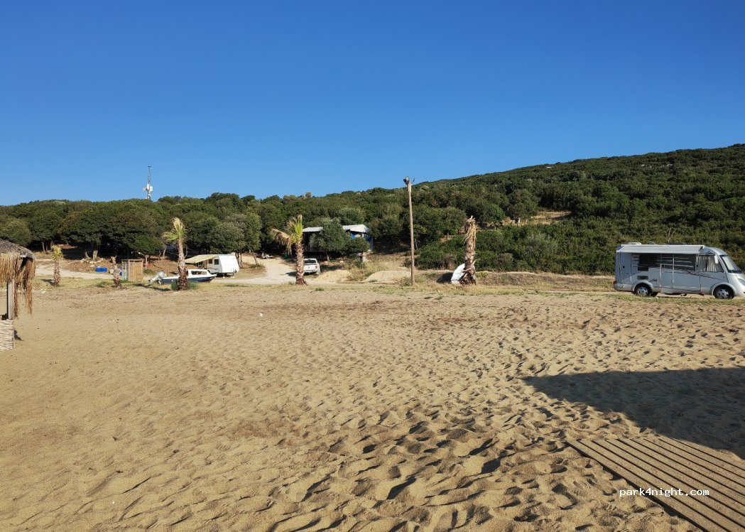 Uzunkum Beach — foto 3
