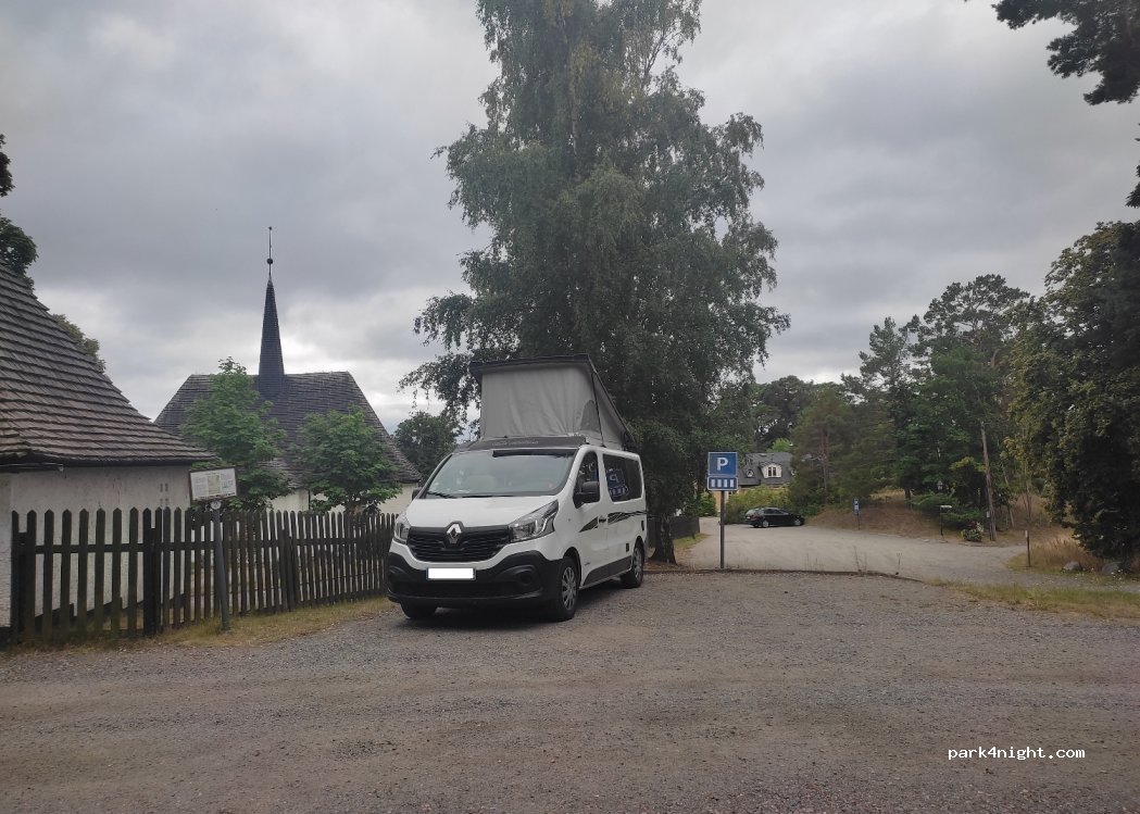 (139 73) Djurhamn - 43 Djurö kyrkväg — foto 3