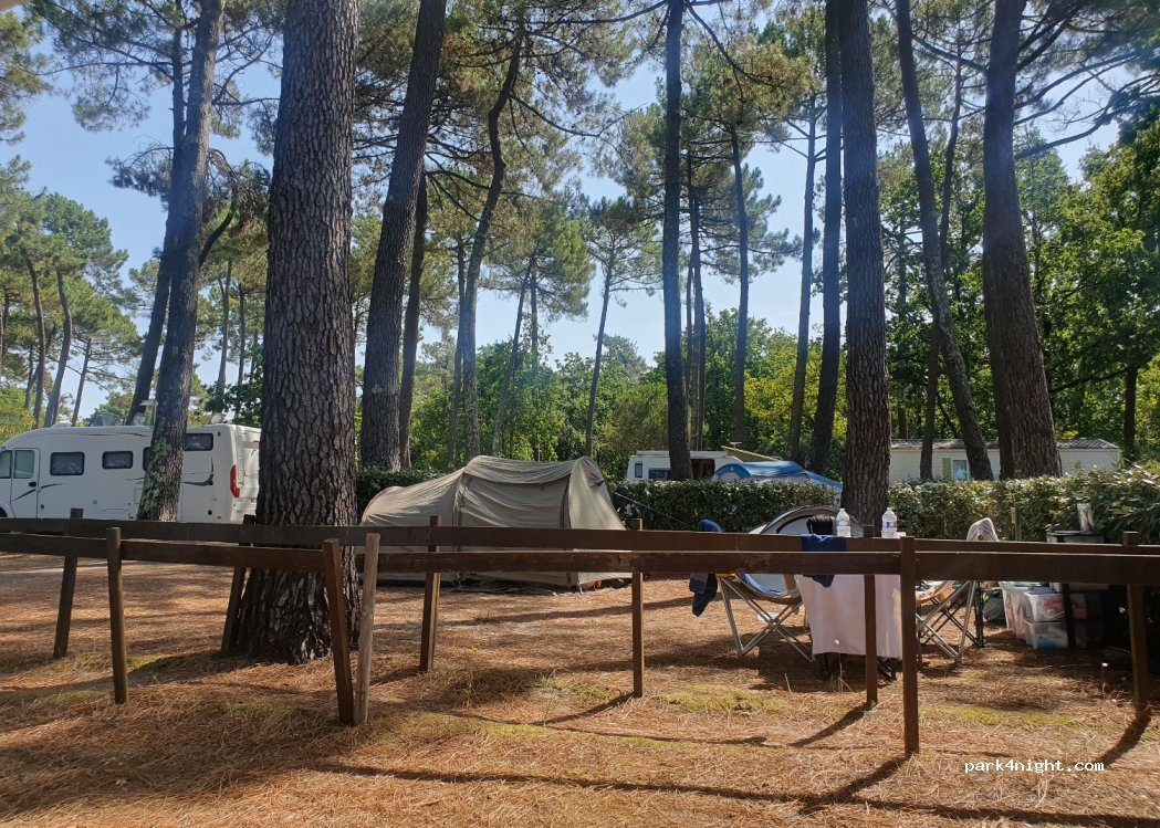 Camping Les Genêts *** — foto