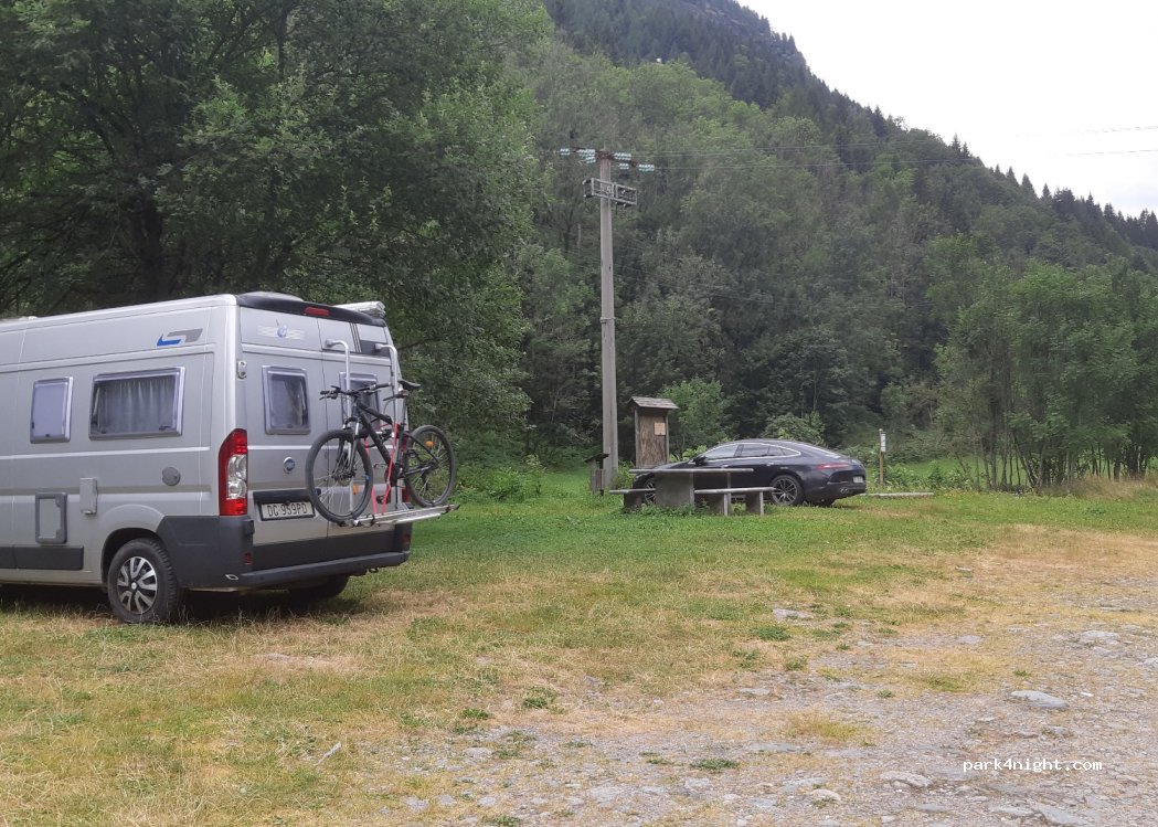 (23021) Campodolcino - 2 Via Portarezza — foto