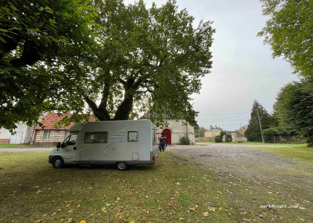 (80710) Quevauvillers - 2 Place du Jeu de Tamis — foto 3