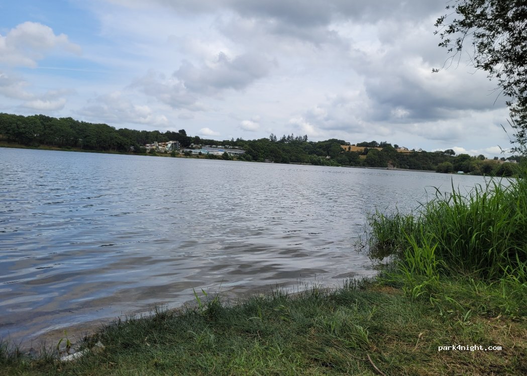 (22270) Jugon-les-Lacs-Commune-Nouvelle - Unnamed Road — foto 2