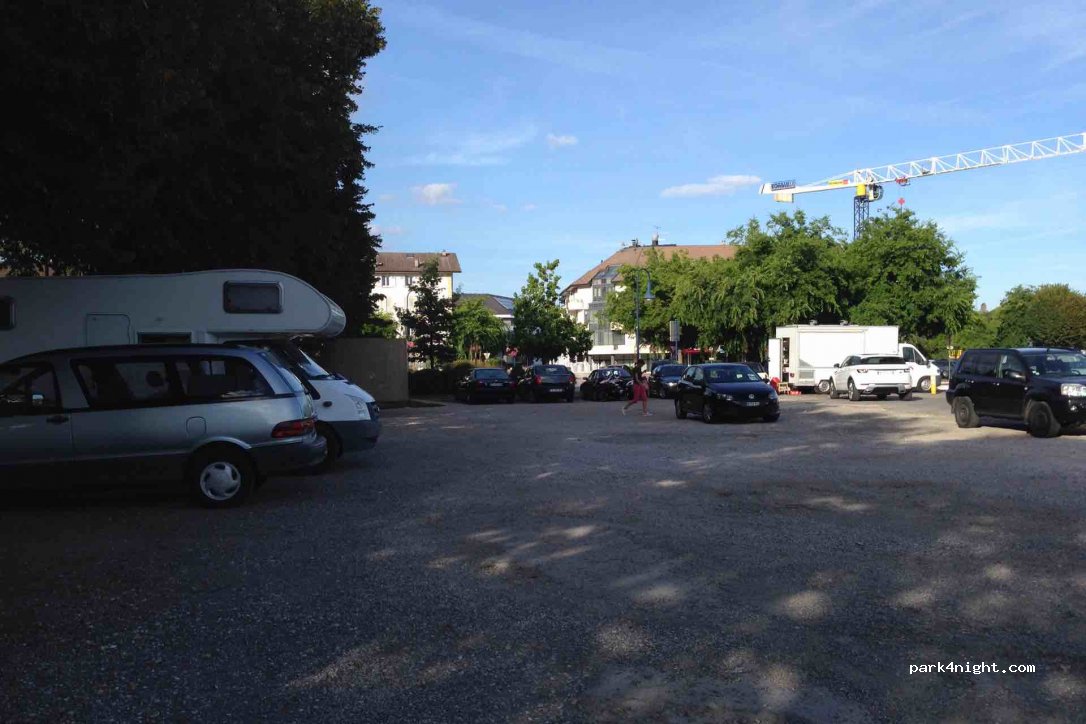 (01220) Divonne-les-Bains - 90 Avenue de la Gare — foto 2