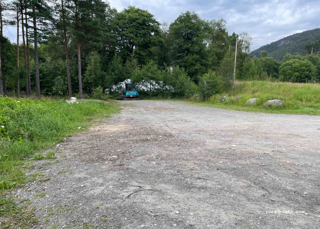 (4438) Sira - 116 Sirnesvegen — foto