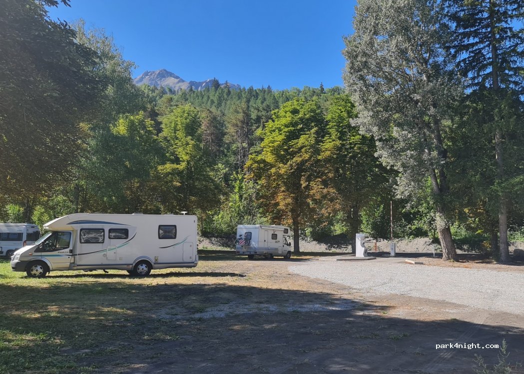 Area Sosta Camper - Barcelonette — foto 2