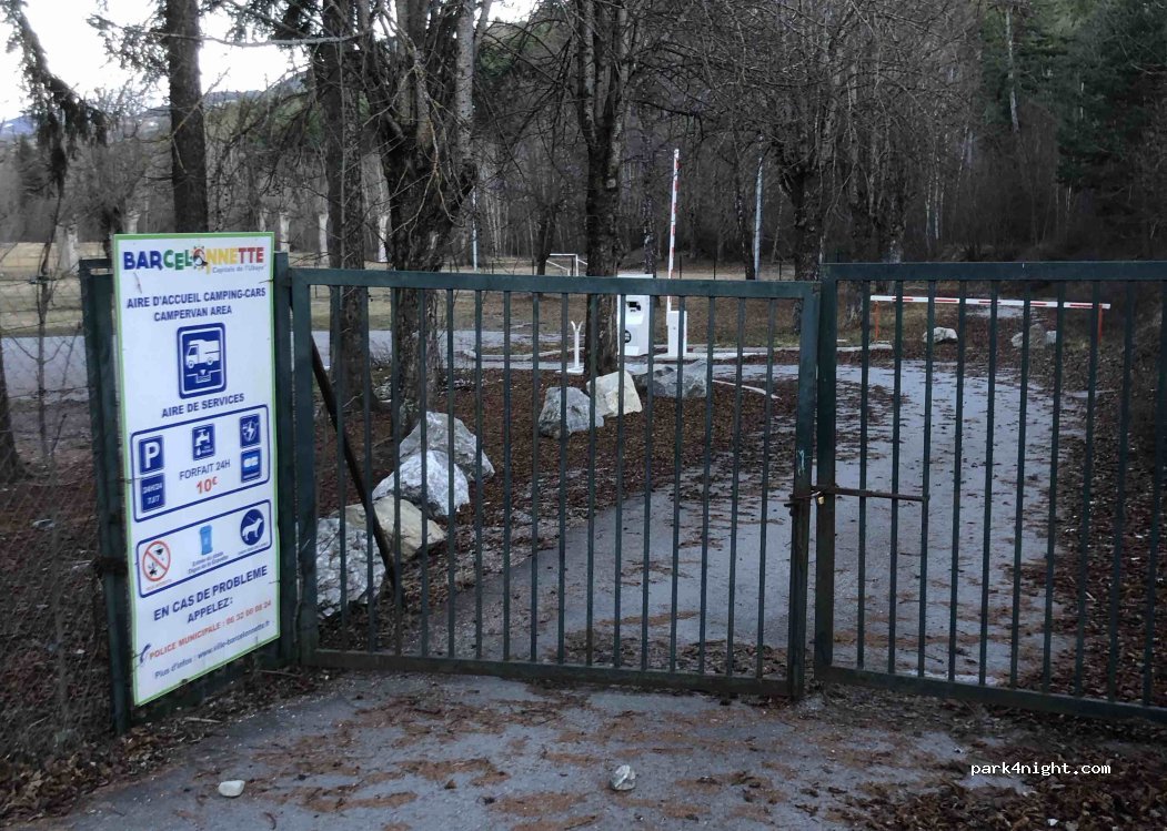Area Sosta Camper - Barcelonette — foto 4