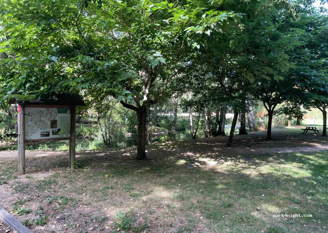 (86700) Valence-en-Poitou - Unnamed Road — foto 2
