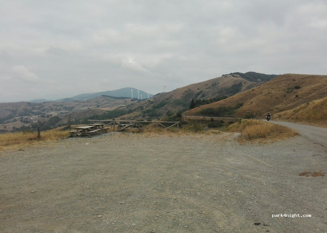 (19028) Varese ligure - Unnamed Road — foto