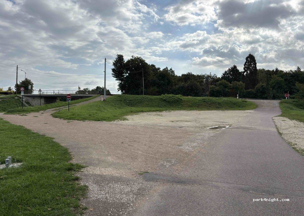 (89600) Saint-Florentin - 13 Rue du Bassin — foto 3