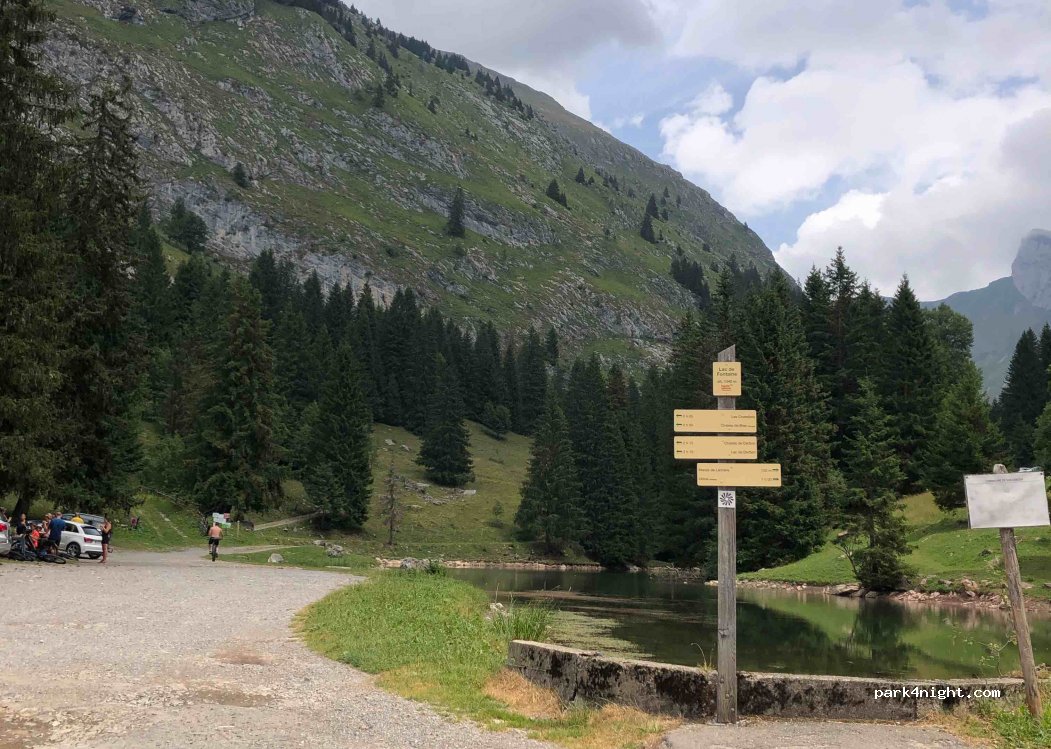 (74360) Vacheresse - Unnamed Road — foto