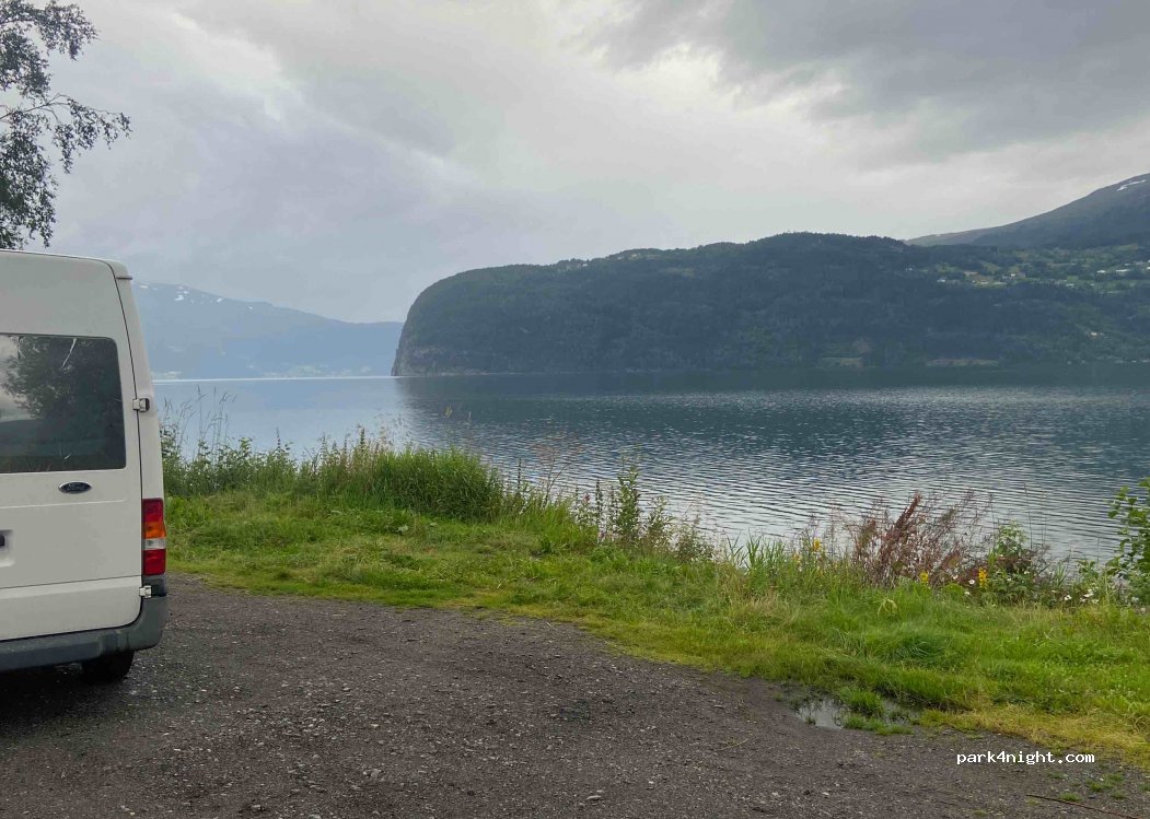 (6793) Innvik - Fv60 — foto