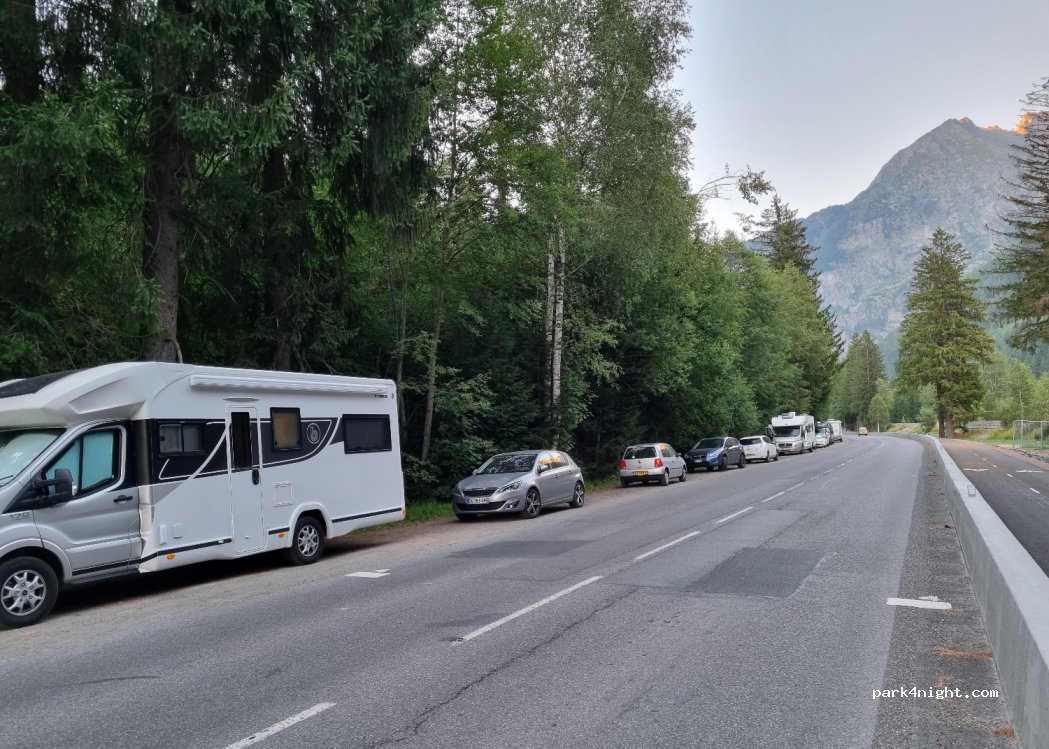 (74400) Chamonix-Mont-Blanc - 1200 Chemin des Cristalliers — foto
