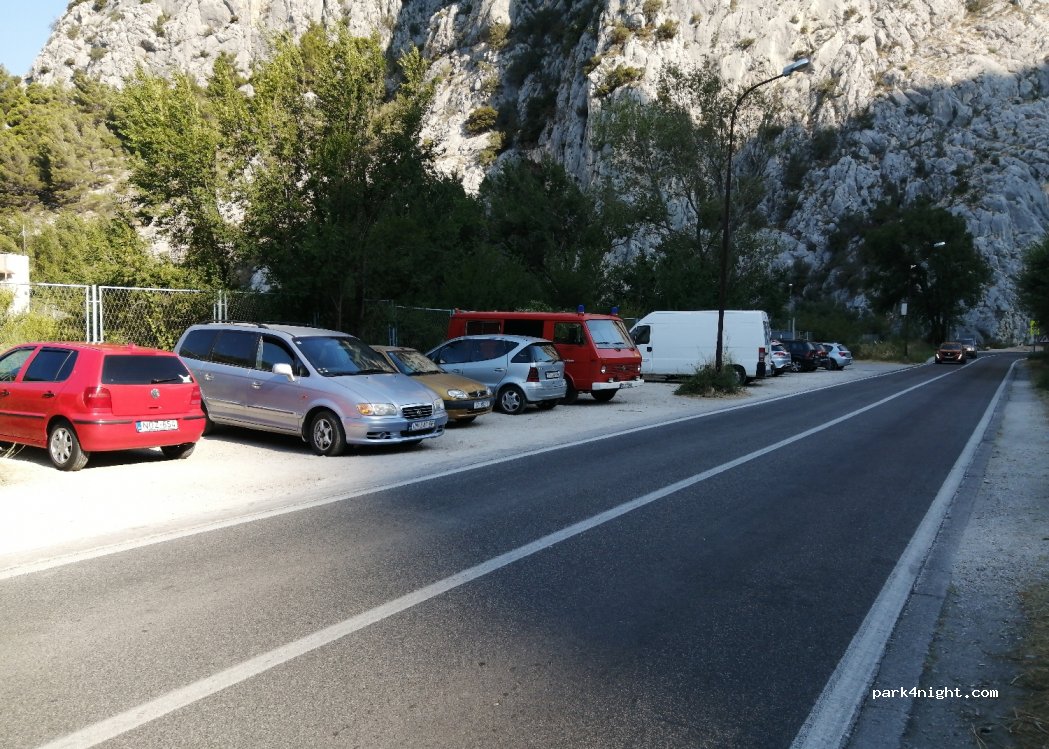 (21310) Omiš - 15 Mosorska cesta — foto