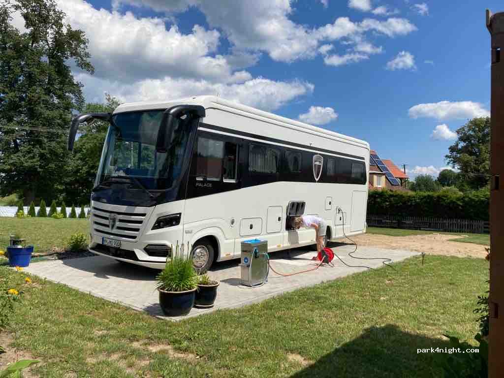 Ukta Camper Park — foto