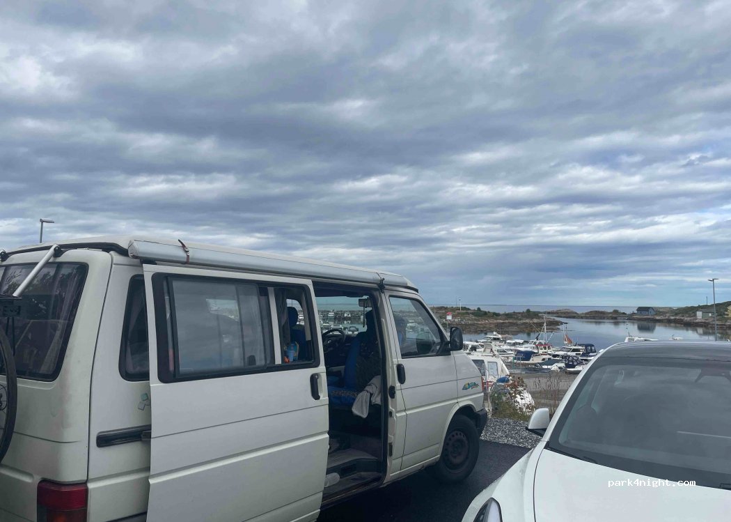 (6512) Kristiansund - 57 Bentnesveien — foto
