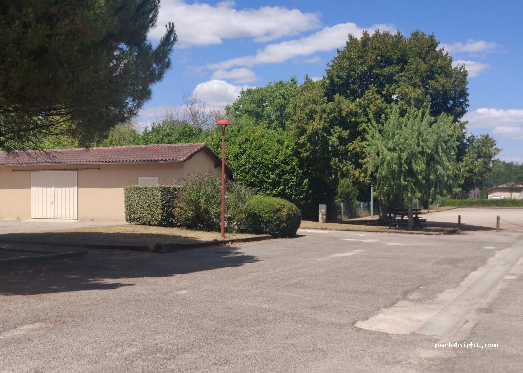(47700) Fargues-sur-Ourbise - 2 Le Bourg Est — foto 2
