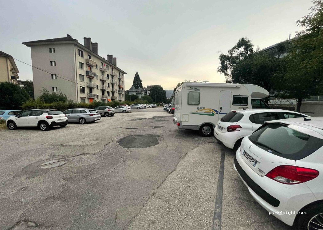 (74000) Annecy - 16 Avenue de Brogny — foto 2
