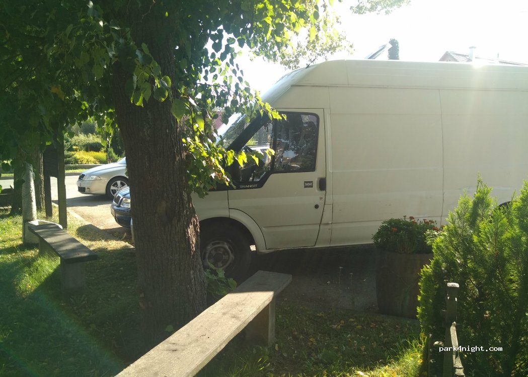 (675 71) Hluboké - 3956 — foto