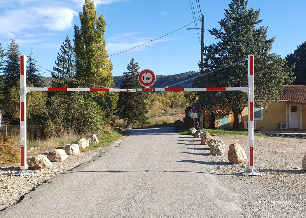 (83670) Montmeyan - D13 — foto 4