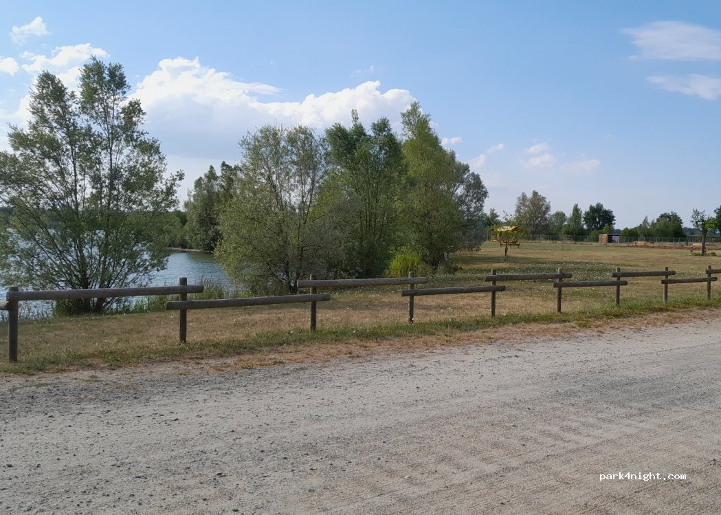 (42110) Chambéon - Unnamed Road — foto 2