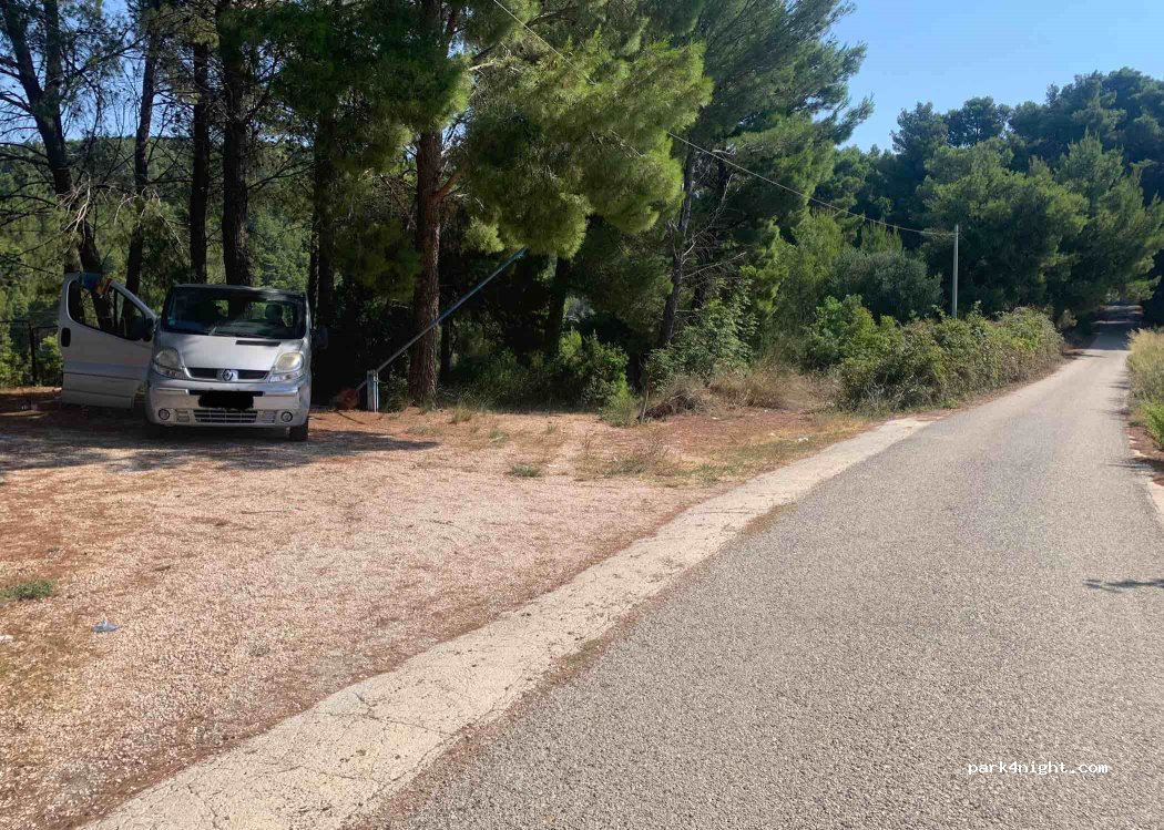 (71010) Peschici - Unnamed road — foto