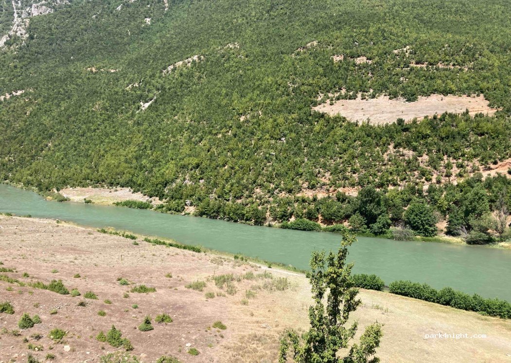 (W9C3+2WX) Skavicë - Unnamed Road — foto
