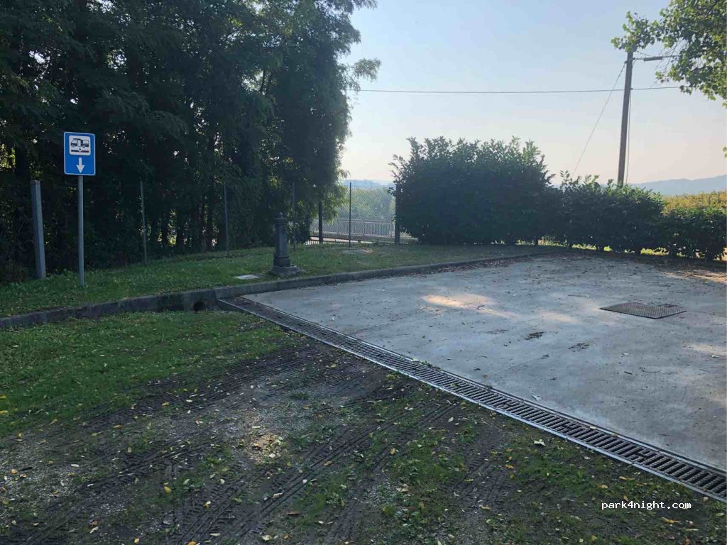 Area Sosta Camper Valdobbiadene — foto 2
