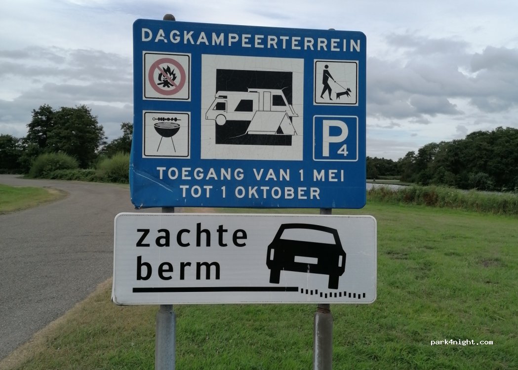 (1121 LM) Landsmeer - 3 Het Luijendijkje — foto