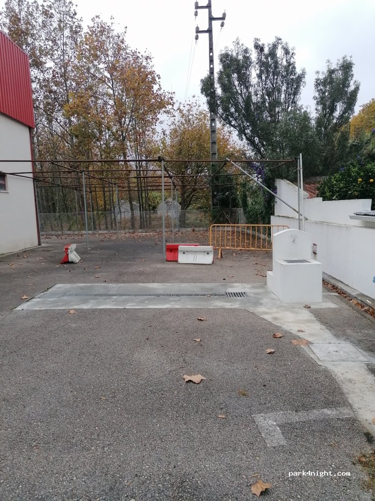 (2580 041) Abrigada - VA Rua da Liberdade — foto 2