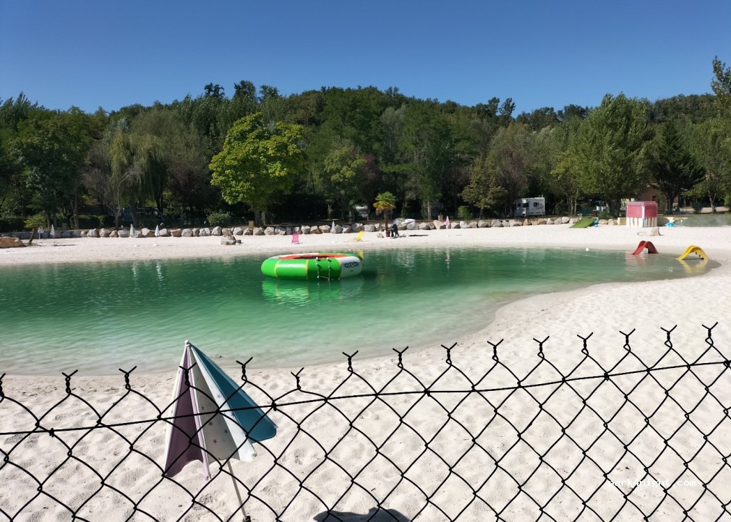 Camping St. Charles Water On Map — foto