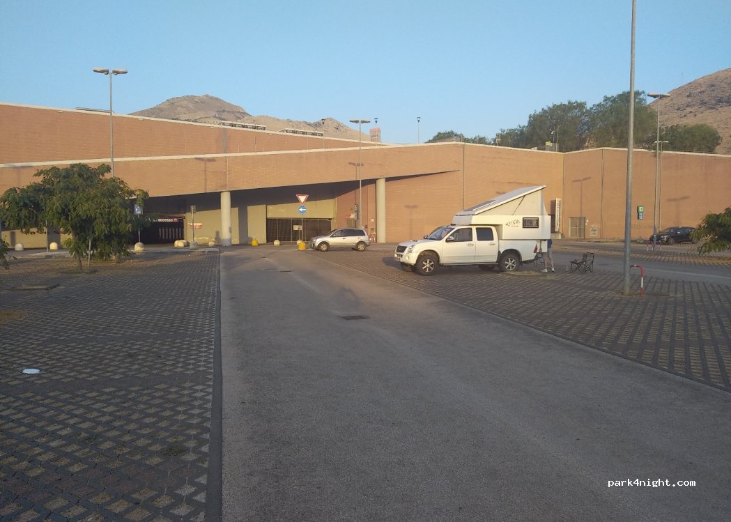 (90135) Palermo - Unnamed road — foto