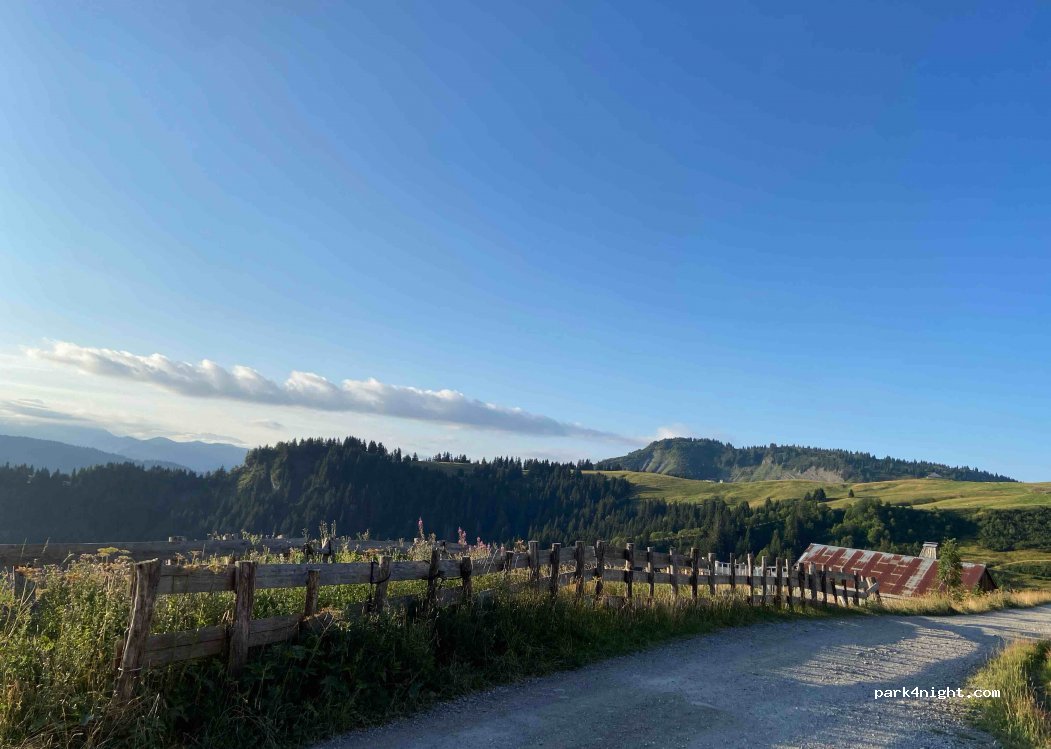 (73590) La Giettaz - Unnamed road — foto 3