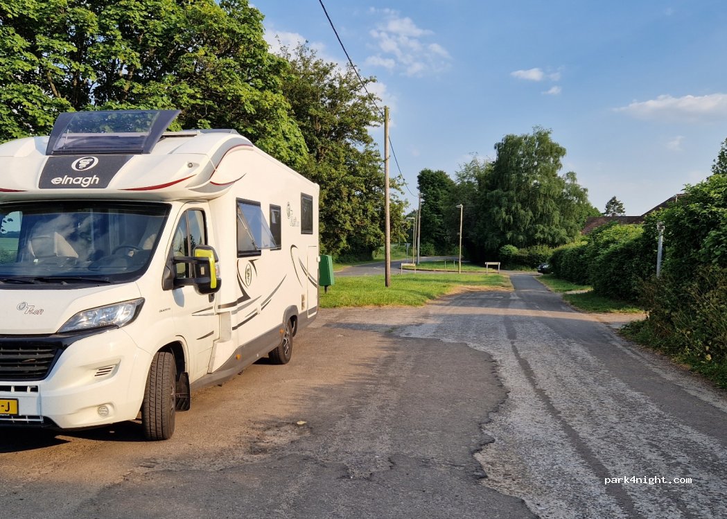 (RG23 7JN) Oakley - Unnamed road — foto 4