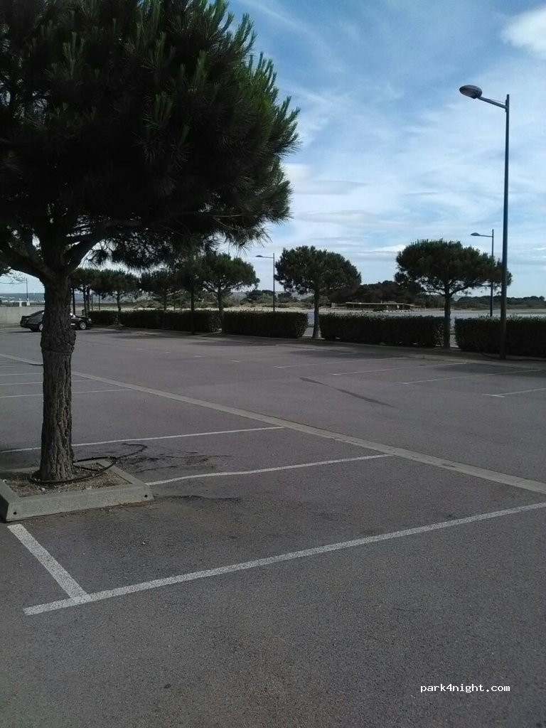(11370) Leucate - Avenue des Tamarins la Franqui — foto
