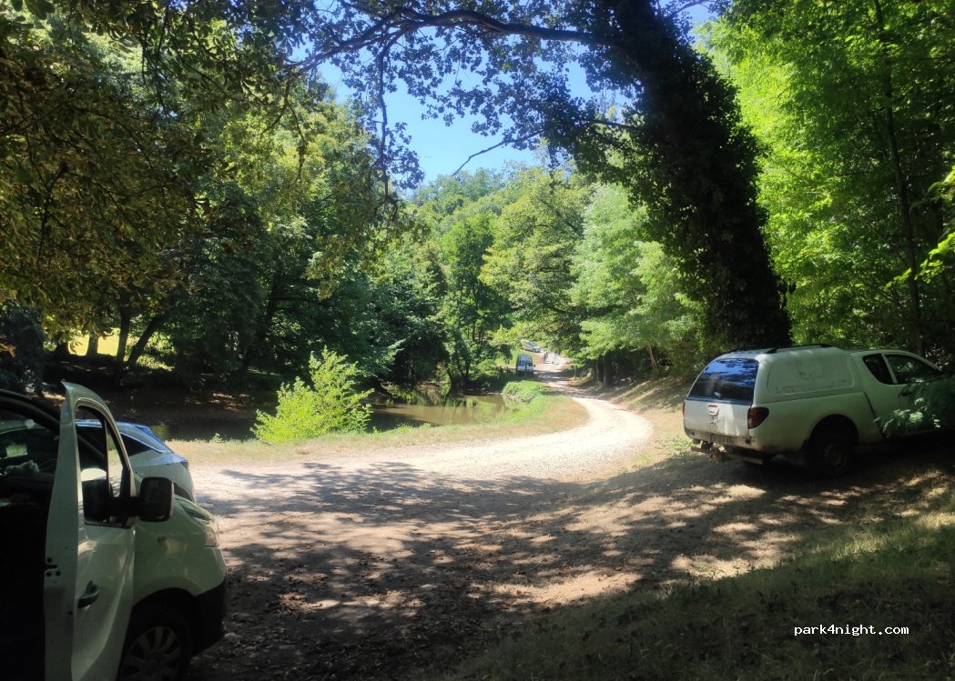 (24630) Jumilhac-le-Grand - 2-6 Rue des Croix Bancaux — foto 2