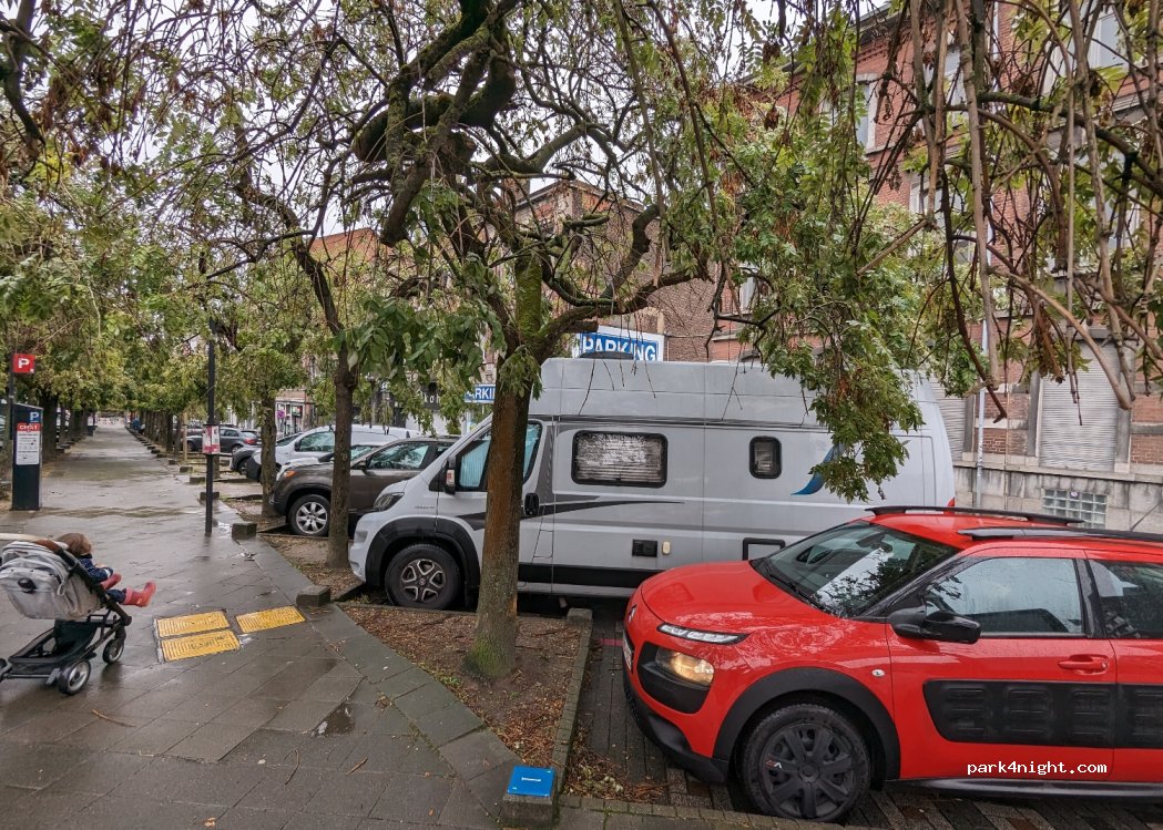 (6000) Charleroi - 22 Boulevard de l'Yser — foto