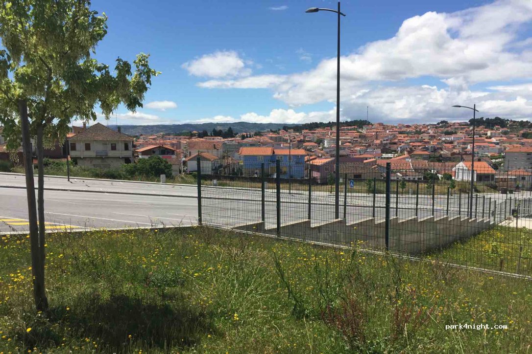 () Valpaços - 17 Rua 13 do Bairro 1º de Maio — foto 3