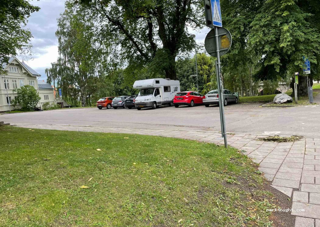 (803 20) Gävle - 2A Kyrkogatan — foto